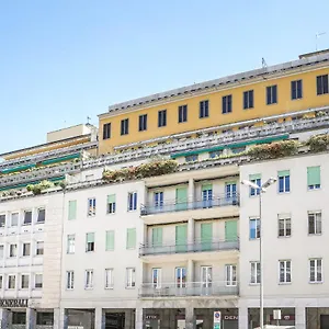 Como City Home , كومو إيطاليا