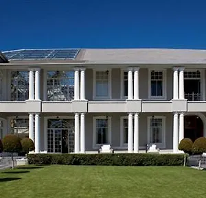 Banksia Boutique & South Africa