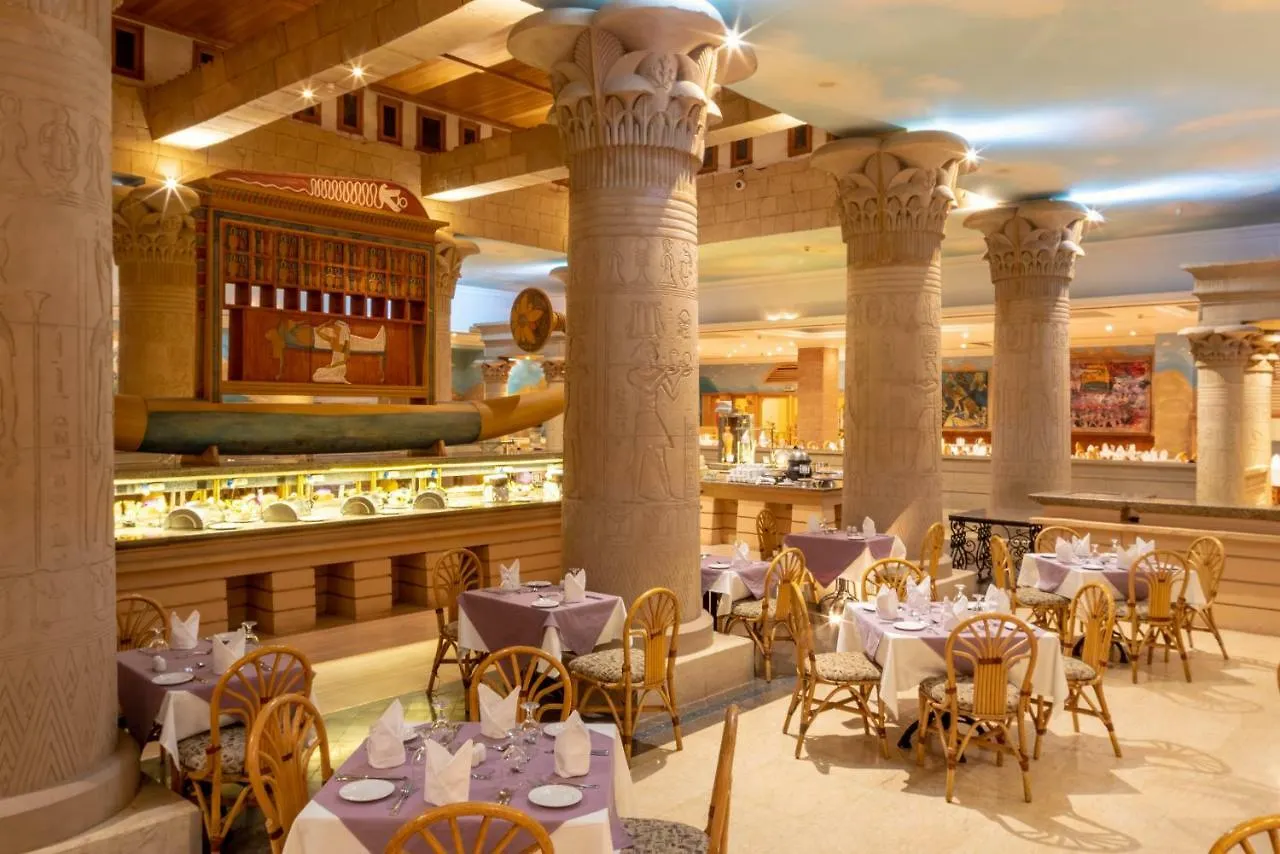 Mercure Luxor Karnak 5*,